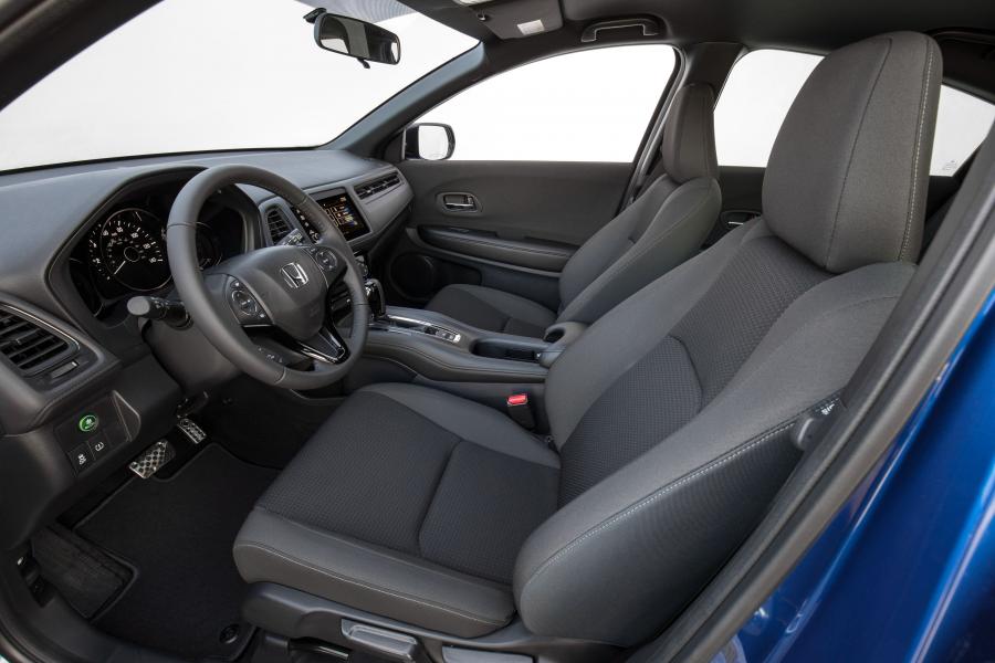 Интерьер Honda HR-V Sport 2018 года  (NA) (фото 27 из 34)